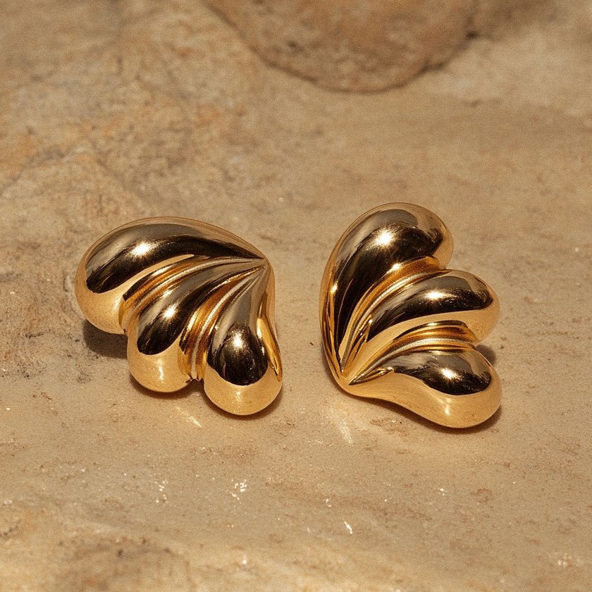 Gold Tone Shell Earrings Pair - Image 3